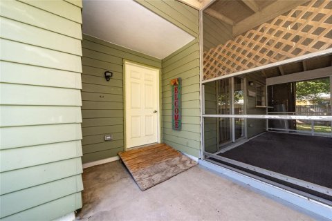 House in Ocala, Florida 2 bedrooms, 104.79 sq.m. № 2220876 - photo 3