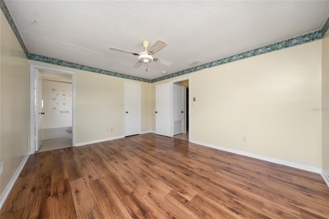 House in Ocala, Florida 2 bedrooms, 104.79 sq.m. № 2220876 - photo 14