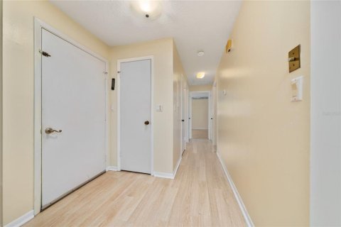 House in Ocala, Florida 2 bedrooms, 104.79 sq.m. № 2220876 - photo 10