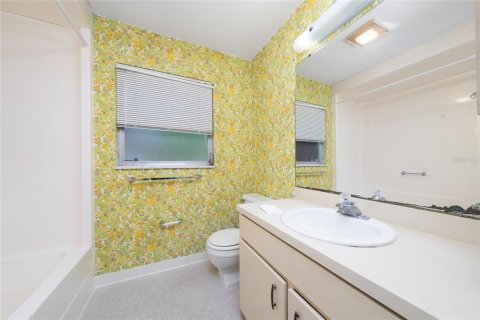 House in Ocala, Florida 2 bedrooms, 104.79 sq.m. № 2220876 - photo 15