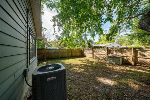 House in Ocala, Florida 2 bedrooms, 104.79 sq.m. № 2220876 - photo 21