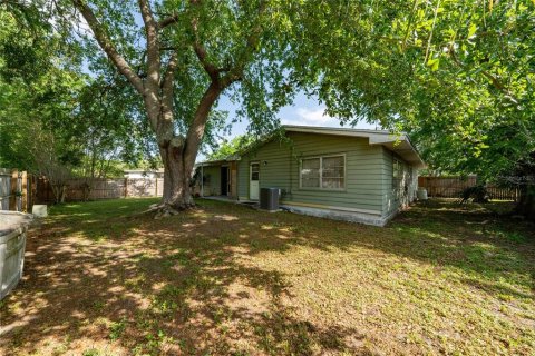 House in Ocala, Florida 2 bedrooms, 104.79 sq.m. № 2220876 - photo 18