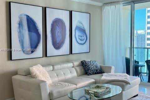 Condominio en alquiler en Hollywood, Florida, 1 dormitorio, 77.57 m2 № 1923049 - foto 2