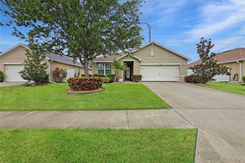 House in Punta Gorda, Florida 3 bedrooms, 157 sq.m. № 1770116 - photo 2