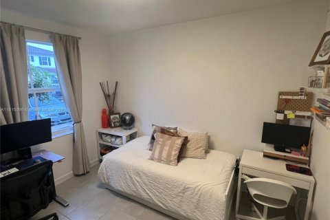 Adosado en venta en Miami, Florida, 3 dormitorios, 123.37 m2 № 1766734 - foto 21