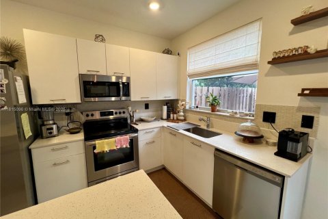 Adosado en venta en Miami, Florida, 3 dormitorios, 123.37 m2 № 1766734 - foto 8