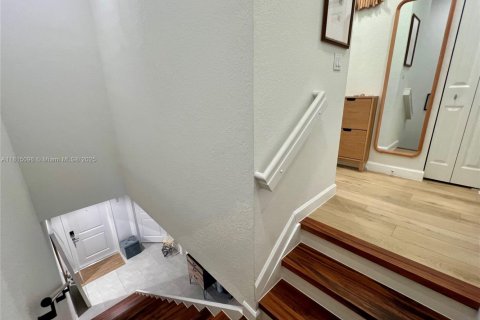 Adosado en venta en Miami, Florida, 3 dormitorios, 123.37 m2 № 1766734 - foto 26