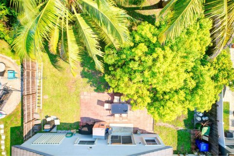 Casa en venta en Pembroke Pines, Florida, 3 dormitorios, 163.88 m2 № 1892934 - foto 4