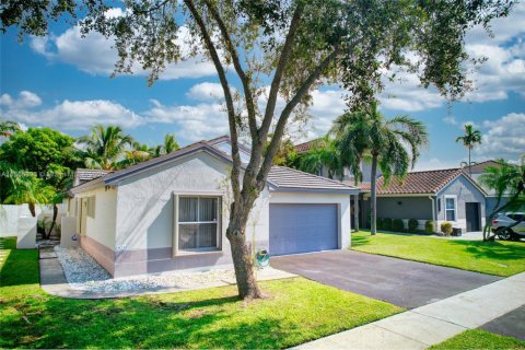 Casa en venta en Pembroke Pines, Florida, 3 dormitorios, 163.88 m2 № 1892934 - foto 3