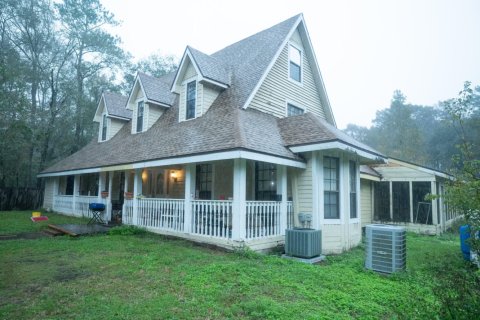 House in Jacksonville, Florida 7 bedrooms, 307.23 sq.m. № 879923 - photo 1