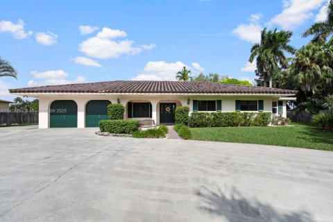 Купить виллу или дом в Хомстед, Флорида 3 спальни, 260.5м2, № 1971698 - фото 13