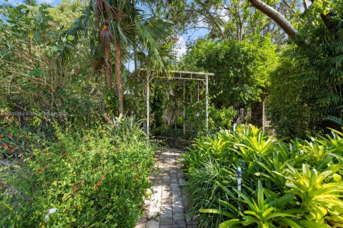 Купить виллу или дом в Хомстед, Флорида 3 спальни, 260.5м2, № 1971698 - фото 15