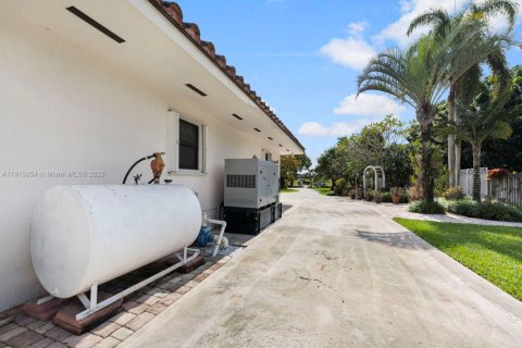 Купить виллу или дом в Хомстед, Флорида 3 спальни, 260.5м2, № 1971698 - фото 20