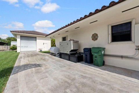 Купить виллу или дом в Хомстед, Флорида 3 спальни, 260.5м2, № 1971698 - фото 19