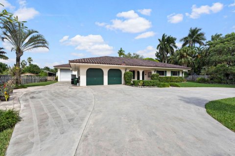 Купить виллу или дом в Хомстед, Флорида 3 спальни, 260.5м2, № 1971698 - фото 12