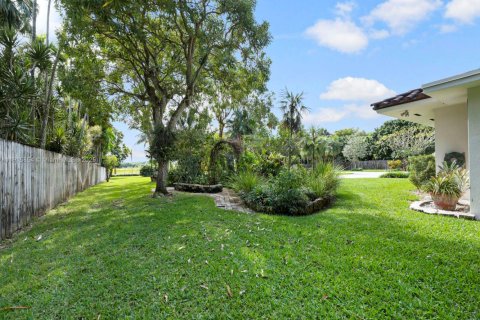 Купить виллу или дом в Хомстед, Флорида 3 спальни, 260.5м2, № 1971698 - фото 26