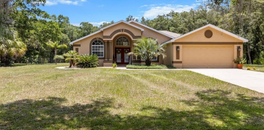 Casa en Dunnellon, Florida 3 dormitorios, 153.66 m2 № 1783462
