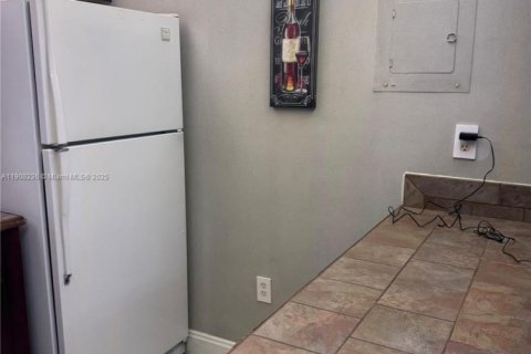 Купить кондоминиум в Тамарак, Флорида 2 спальни, 88.26м2, № 1966191 - фото 7