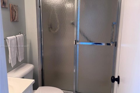 Купить кондоминиум в Тамарак, Флорида 2 спальни, 88.26м2, № 1966191 - фото 13