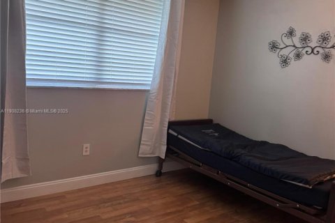 Купить кондоминиум в Тамарак, Флорида 2 спальни, 88.26м2, № 1966191 - фото 9