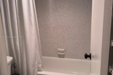 Купить кондоминиум в Тамарак, Флорида 2 спальни, 88.26м2, № 1966191 - фото 12