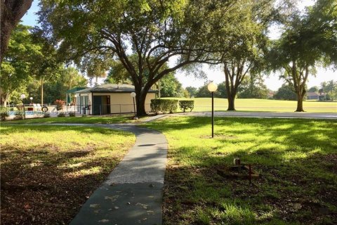 Купить кондоминиум в Тамарак, Флорида 2 спальни, 88.26м2, № 1966191 - фото 19