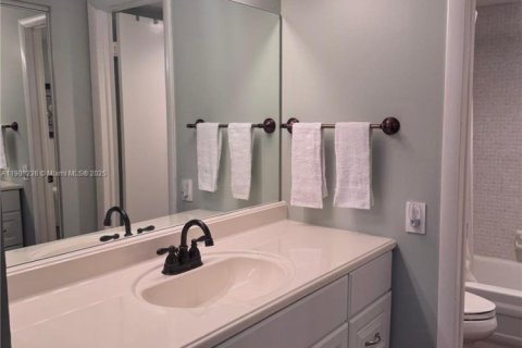 Купить кондоминиум в Тамарак, Флорида 2 спальни, 88.26м2, № 1966191 - фото 10