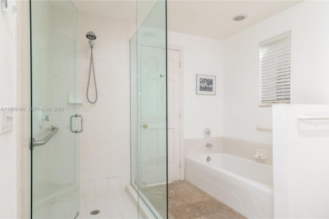 House in Jupiter Island, Florida 4 bedrooms, 355.82 sq.m. № 2030990 - photo 17