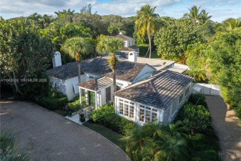 House in Jupiter Island, Florida 4 bedrooms, 355.82 sq.m. № 2030990