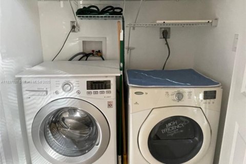 Copropriété à louer à Doral, Floride: 2 chambres, 86.03 m2 № 1825943 - photo 28