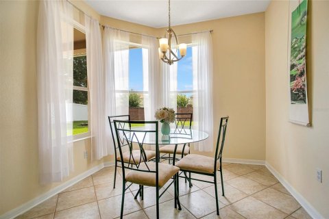 House in Winter Garden, Florida 3 bedrooms, 154.96 sq.m. № 2203832 - photo 9