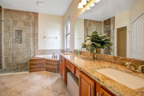 House in Winter Garden, Florida 3 bedrooms, 154.96 sq.m. № 2203832 - photo 12