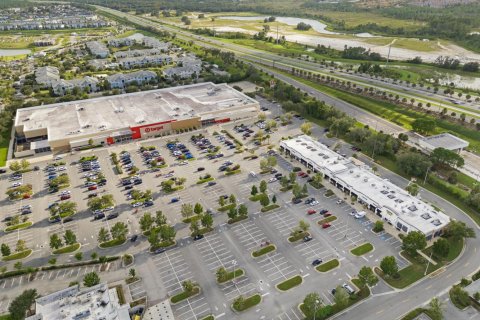 Commercial property in Kissimmee, Florida № 2384921 - photo 14