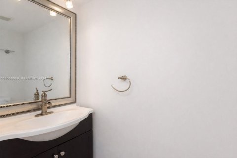 Copropriété à vendre à Miami, Floride: 1 chambre, 78.04 m2 № 2060432 - photo 14