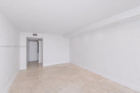 Copropriété à vendre à Miami, Floride: 1 chambre, 78.04 m2 № 2060432 - photo 9
