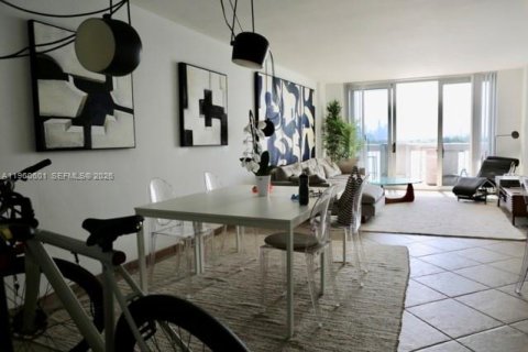 Condominio en venta en Miami Beach, Florida, 1 dormitorio, 78.97 m2 № 2023742 - foto 5