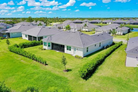 House in WELLEN PARK in Venice, Florida 4 bedrooms, 222.41 sq.m. № 1805596 - photo 7