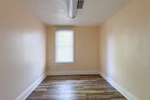 Commercial property in Kissimmee, Florida 57.51 sq.m. № 2213604 - photo 22