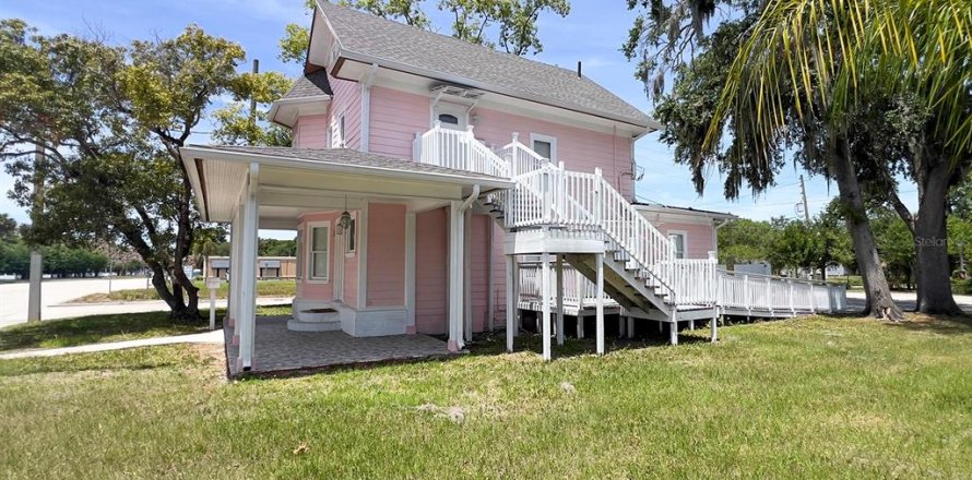 Commercial property in Kissimmee, Florida 57.51 sq.m. № 2213604