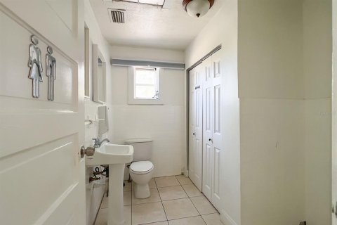 Commercial property in Kissimmee, Florida 57.51 sq.m. № 2213604 - photo 27