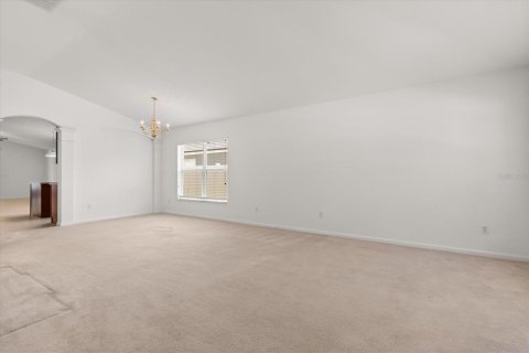 House in Casselberry, Florida 4 bedrooms, 182 sq.m. № 1882835 - photo 7
