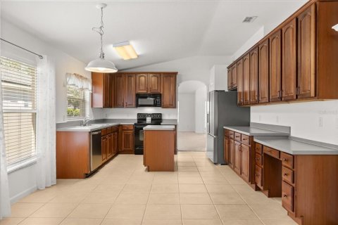 House in Casselberry, Florida 4 bedrooms, 182 sq.m. № 1882835 - photo 13