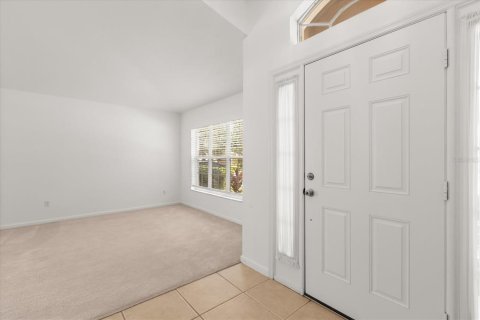 House in Casselberry, Florida 4 bedrooms, 182 sq.m. № 1882835 - photo 9