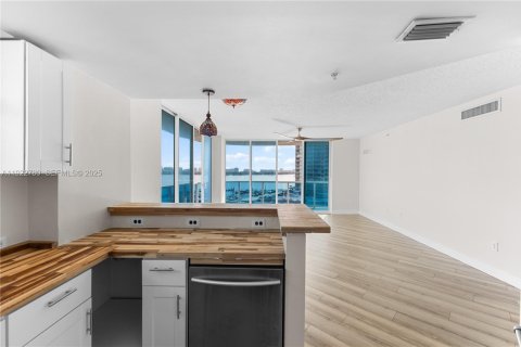 Copropriété à vendre à North Bay Village, Floride: 2 chambres, 117.24 m2 № 1976620 - photo 7