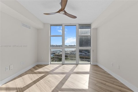 Copropriété à vendre à North Bay Village, Floride: 2 chambres, 117.24 m2 № 1976620 - photo 16