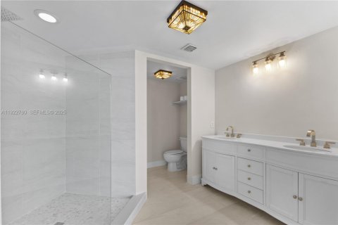 Copropriété à vendre à North Bay Village, Floride: 2 chambres, 117.24 m2 № 1976620 - photo 19