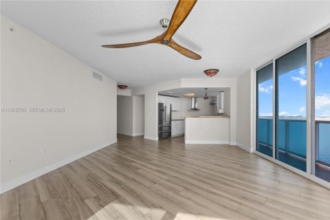 Copropriété à vendre à North Bay Village, Floride: 2 chambres, 117.24 m2 № 1976620 - photo 3