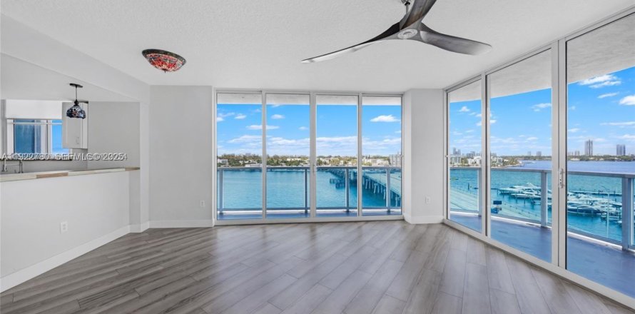 Condo à North Bay Village, Floride, 2 chambres  № 1976620