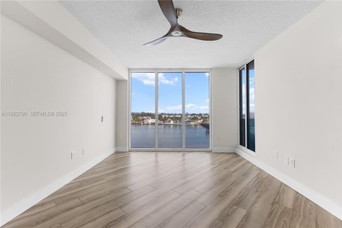 Copropriété à vendre à North Bay Village, Floride: 2 chambres, 117.24 m2 № 1976620 - photo 25