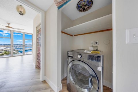 Copropriété à vendre à North Bay Village, Floride: 2 chambres, 117.24 m2 № 1976620 - photo 30